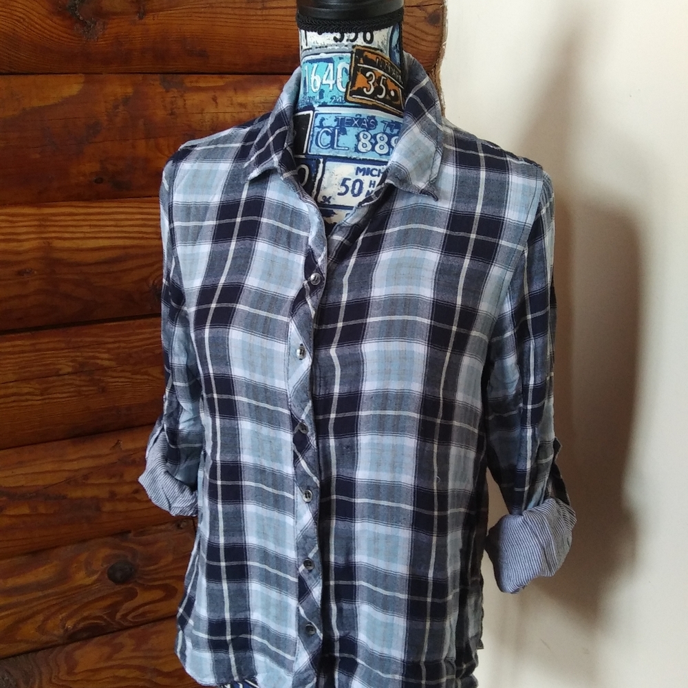 Cupio blue flannel button up